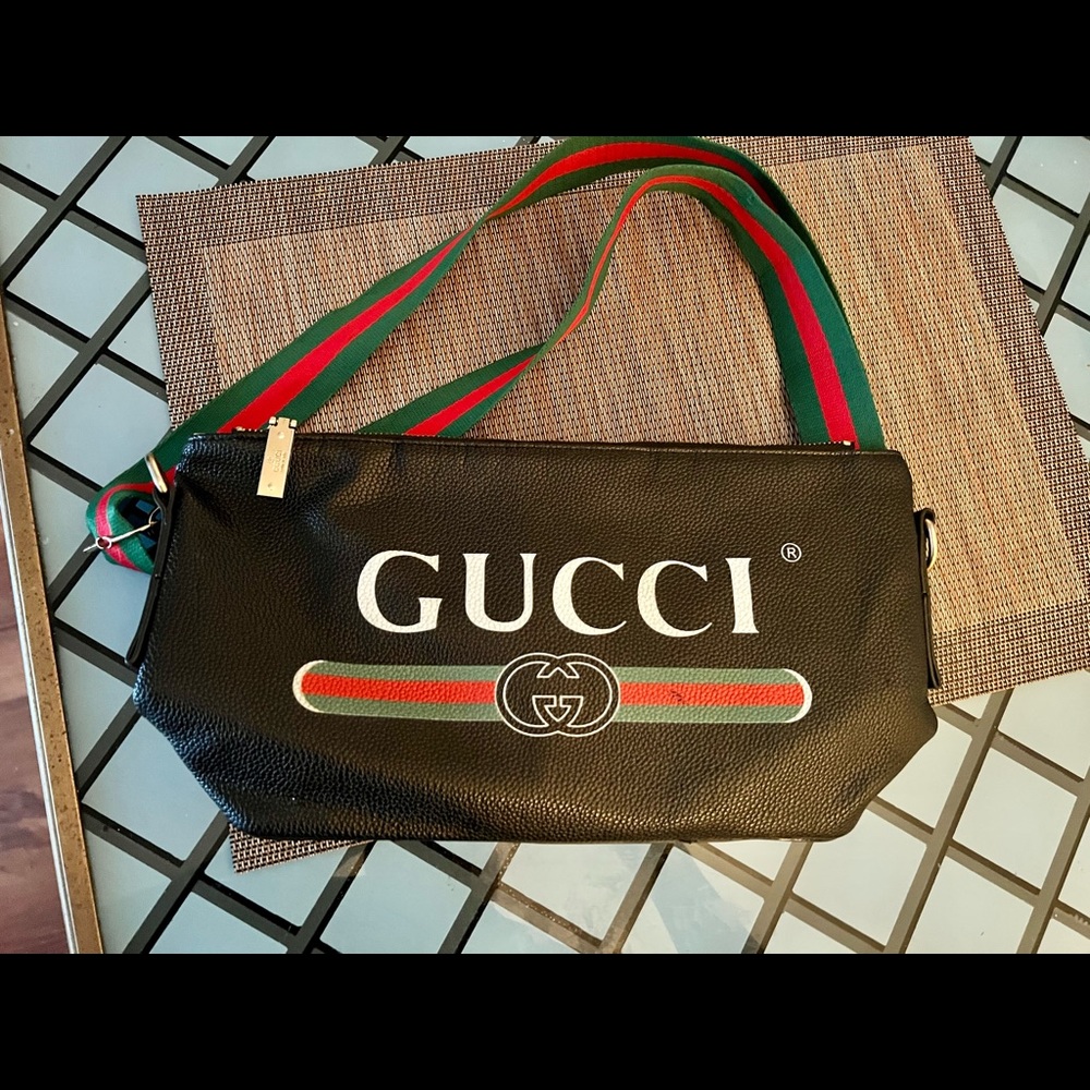 Gucci shoulder bag
